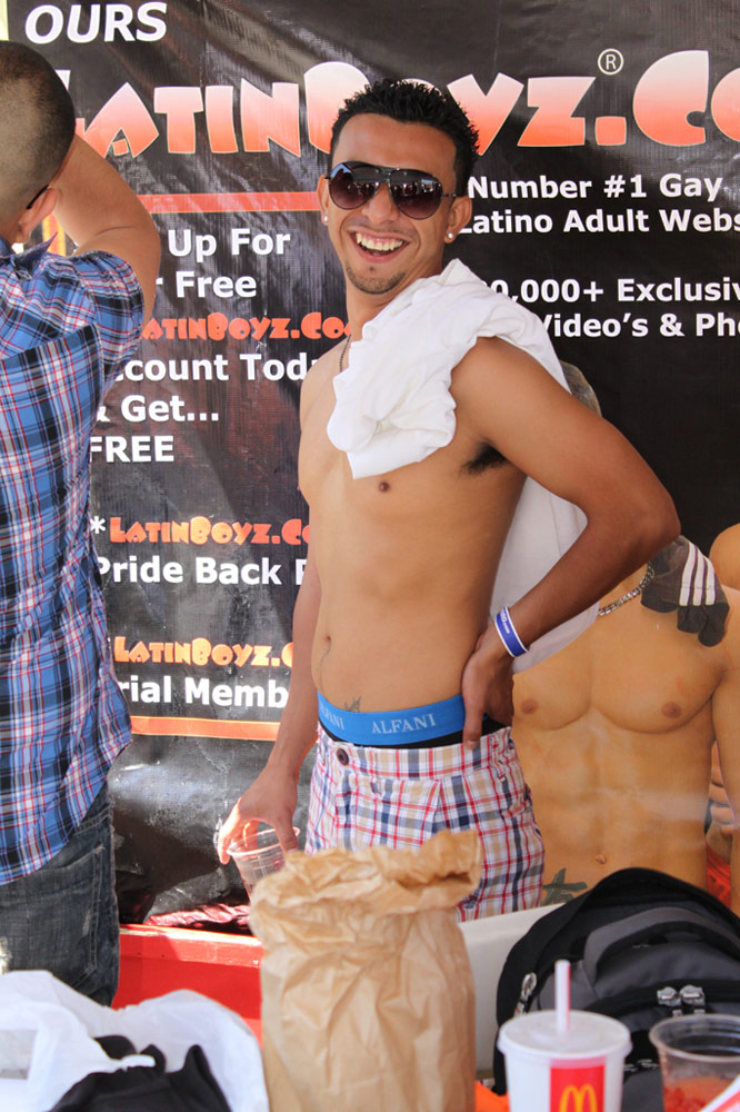 LatinBoyz_at_pride2010_v